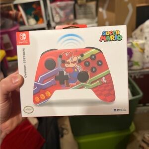 Nintendo Super Mario Wireless Controller - Red